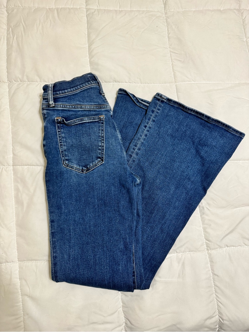 Abercrombie & Fitch Women's high waisted flare Jeans in Classic Blue